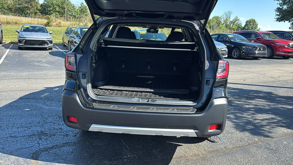 Used 2025 Subaru Outback Touring w/ Popular Package #2 image 33