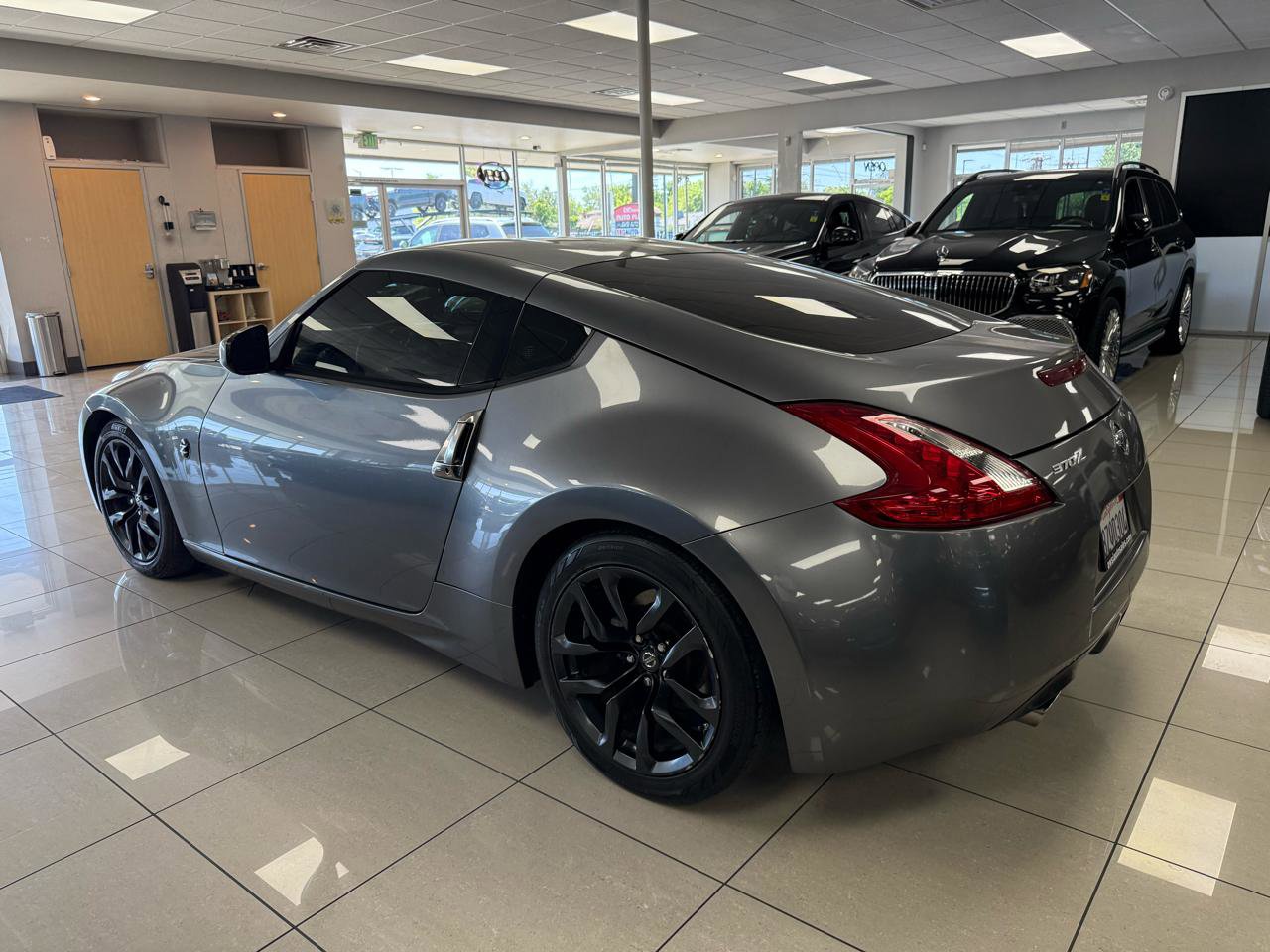 Used 2020 Nissan 370Z Coupe image 6