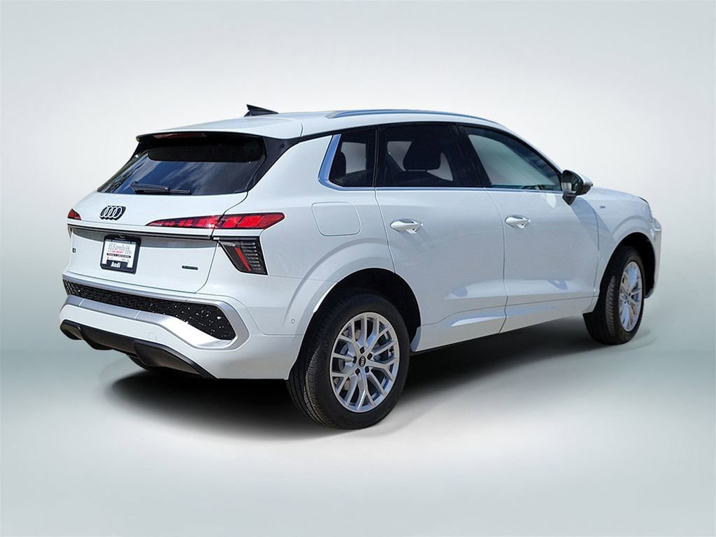 New 2026 Audi Q3 quattro 2.0T image 3