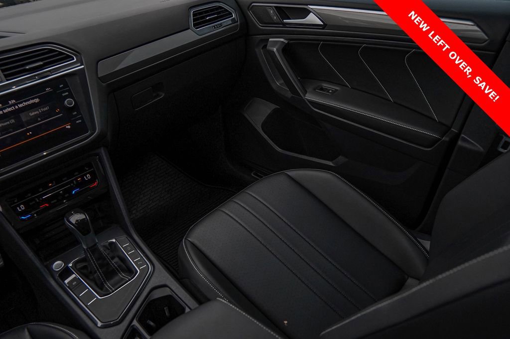 Used 2024 Volkswagen Tiguan SE R-Line image 24