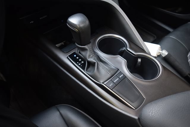 Used 2022 Toyota Camry SE w/ Audio Upgrade Package FWD image 12