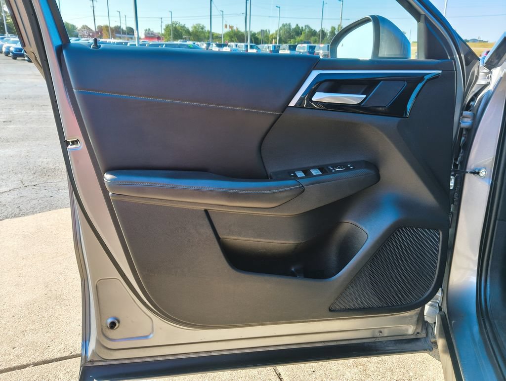 Used 2023 Mitsubishi Outlander SE AWD/4WD image 21