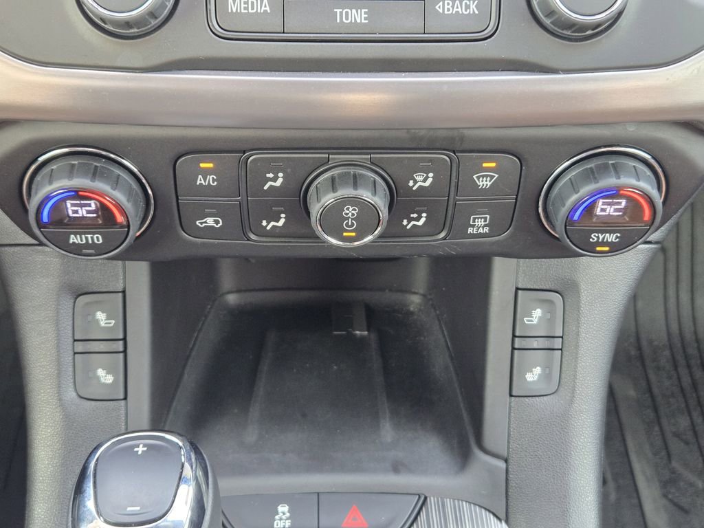 Used 2017 GMC Acadia SLT image 16