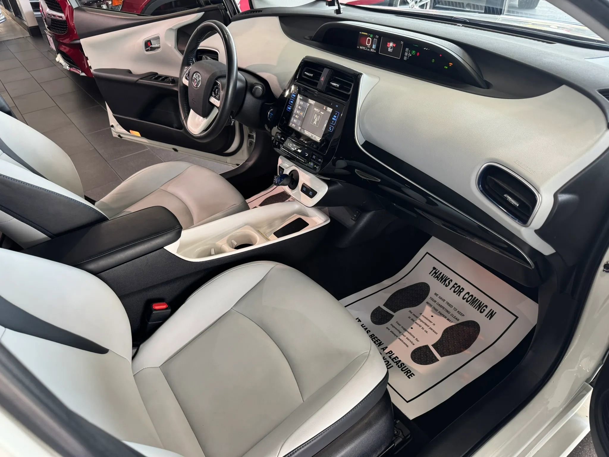 Used 2016 Toyota Prius Four Touring FWD image 9