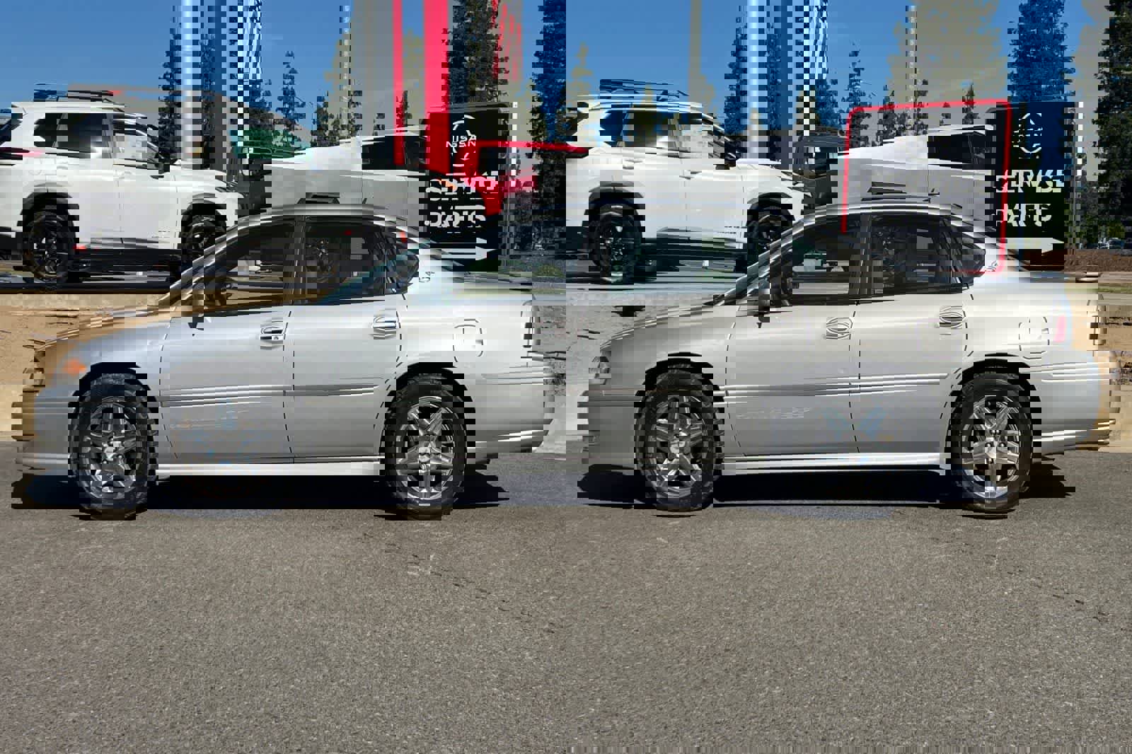 Used 2005 Chevrolet Impala SS w/ Sun And Sound Package image 6