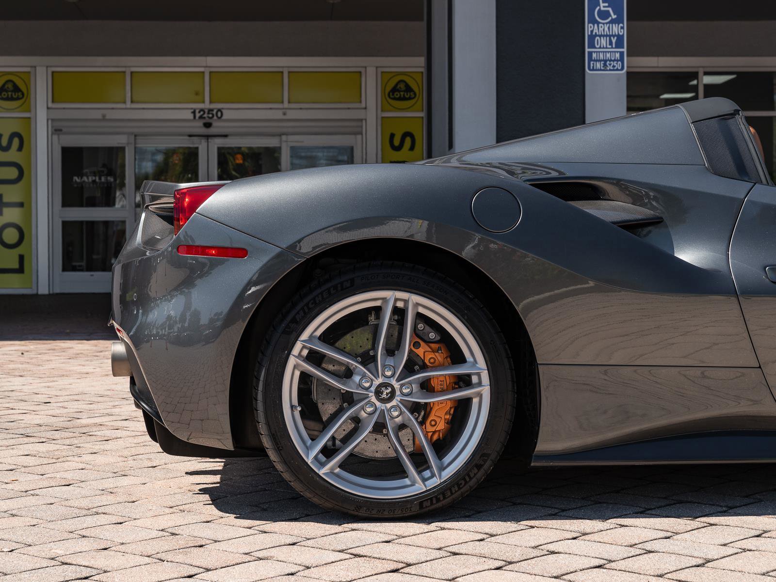 Used 2018 Ferrari 488 Spider image 51