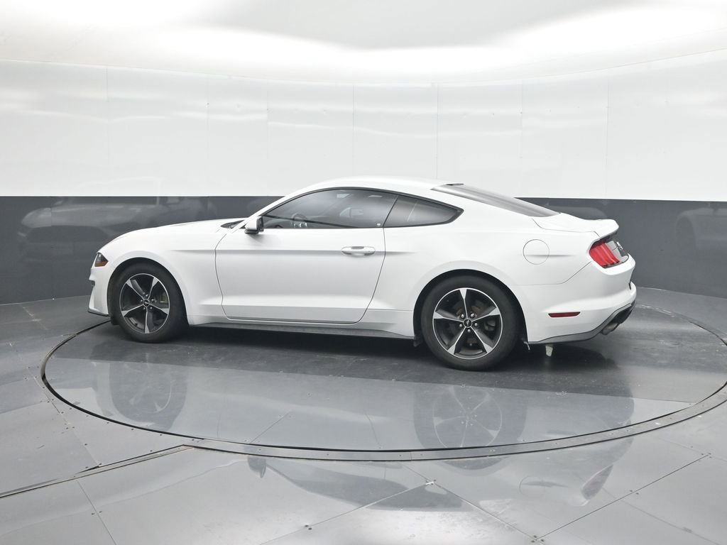 Used 2018 Ford Mustang Coupe RWD image 22