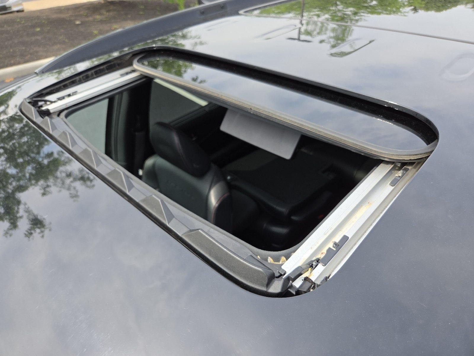 Certified 2021 Honda Pilot Black Edition image 4