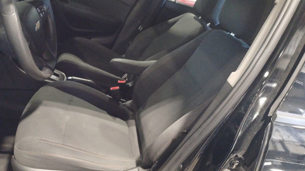 Used 2017 Chevrolet Trax LS image 6