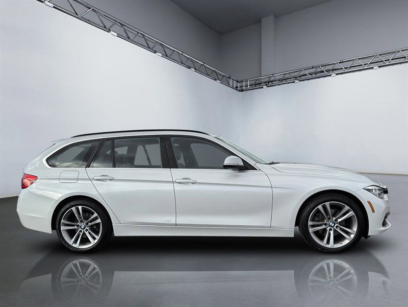 Used 2016 BMW 328i xDrive Wagon image 3