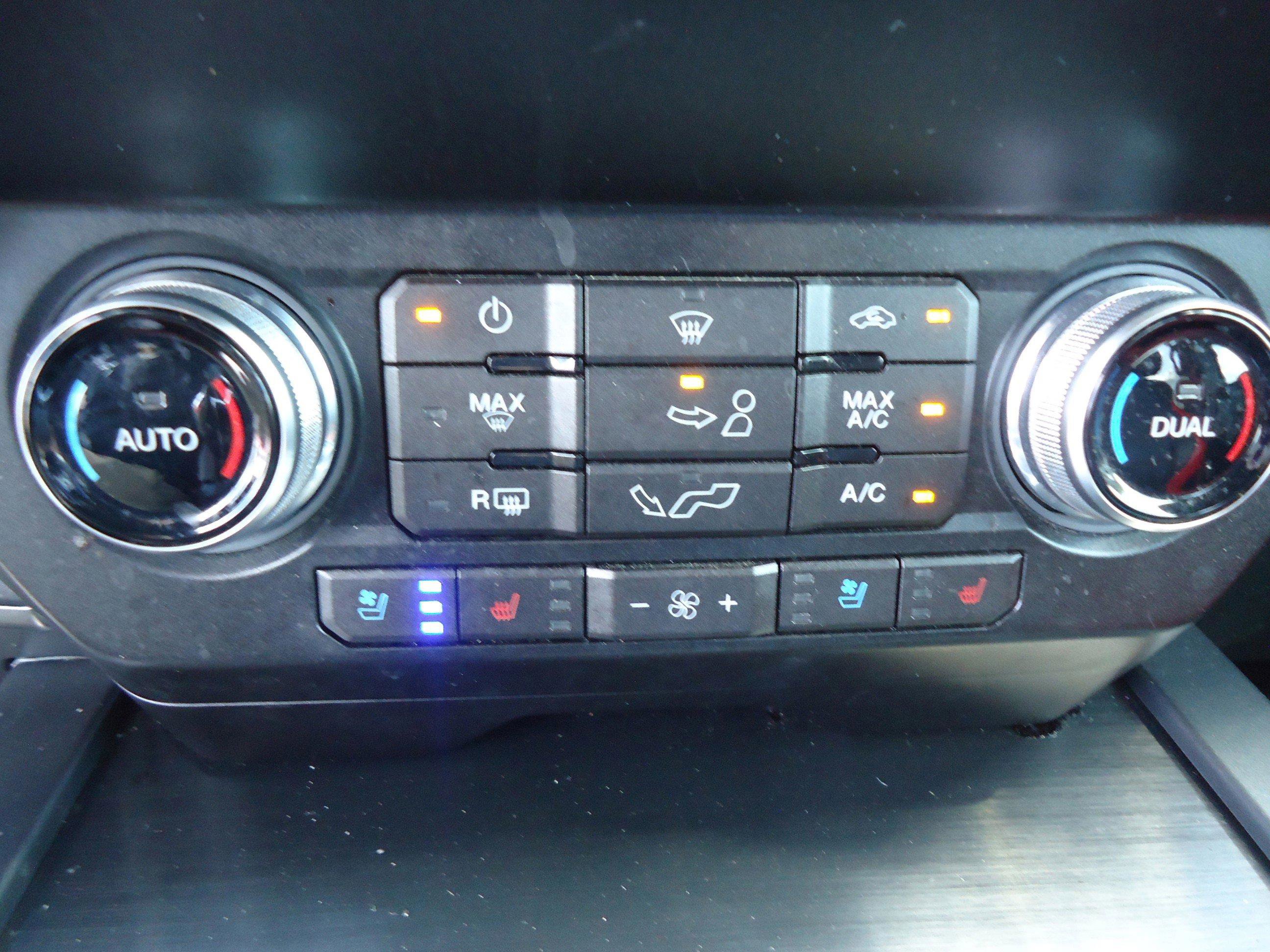 Used 2019 Ford F150 Lariat w/ Equipment Group 502A Luxury AWD/4WD image 19