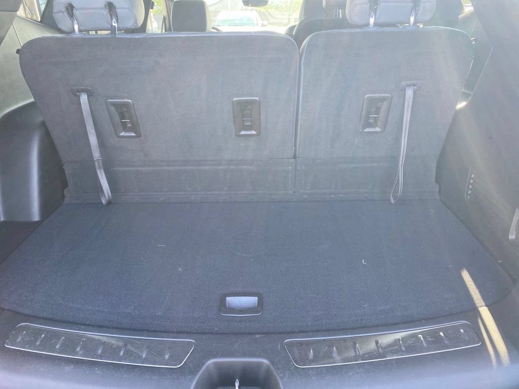 Used 2024 Buick Enclave Essence w/ Sport Touring Edition FWD image 6