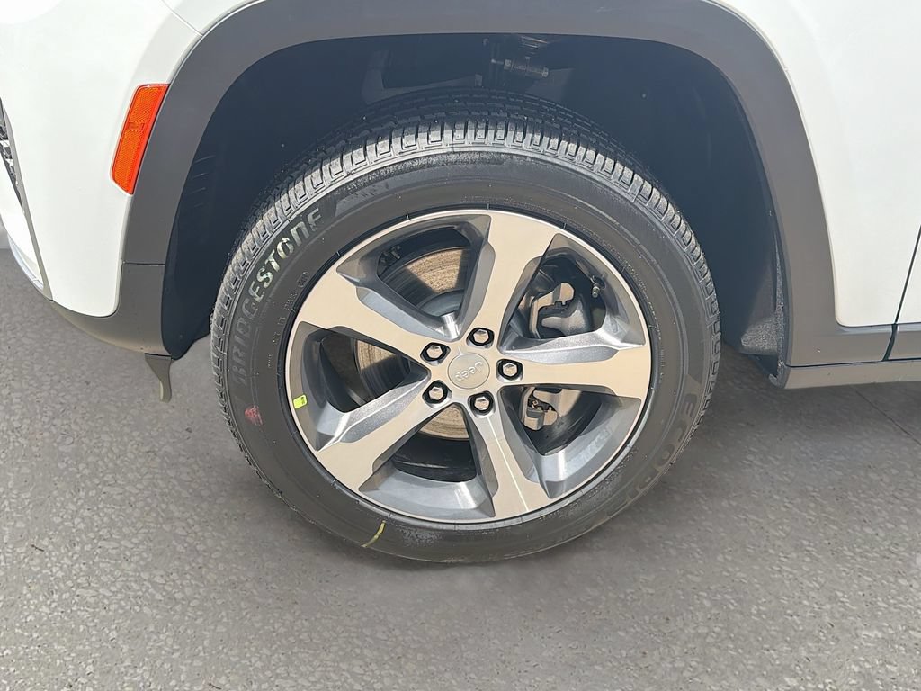 New 2026 Jeep Grand Cherokee L Limited AWD/4WD image 42