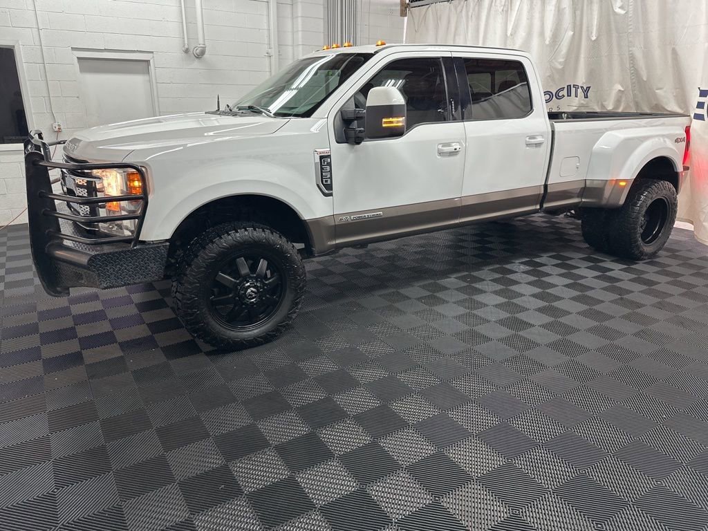 Used 2018 Ford F350 Lariat w/ Lariat Ultimate Package AWD/4WD image 5