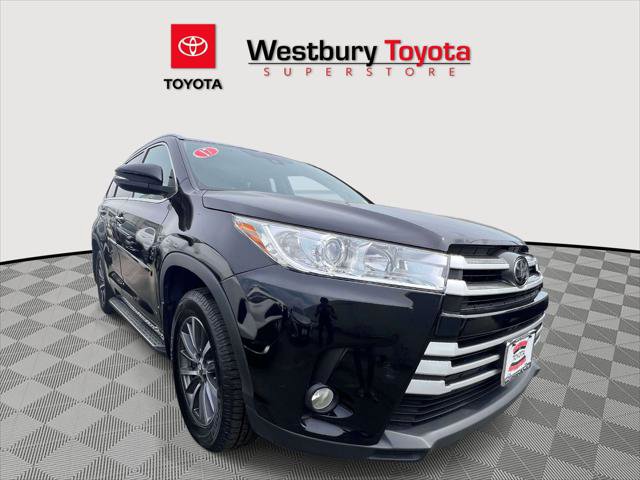 Certified 2017 Toyota Highlander XLE image 1
