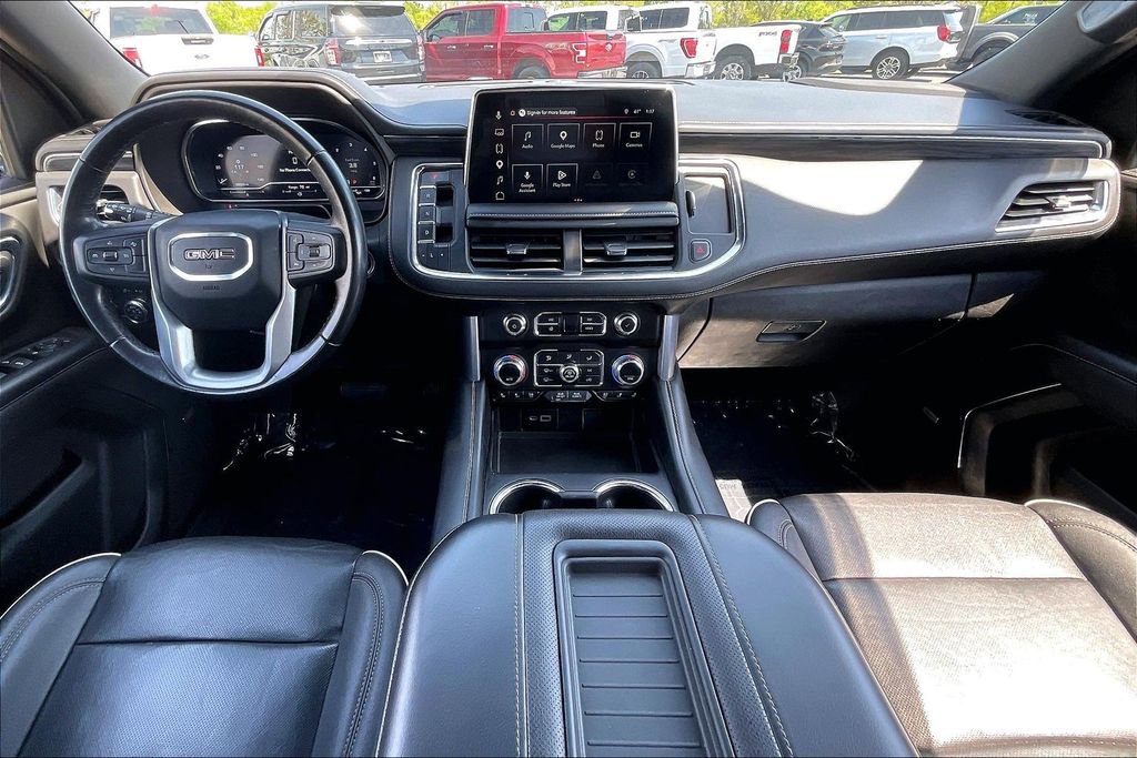 Used 2023 GMC Yukon XL SLT image 9