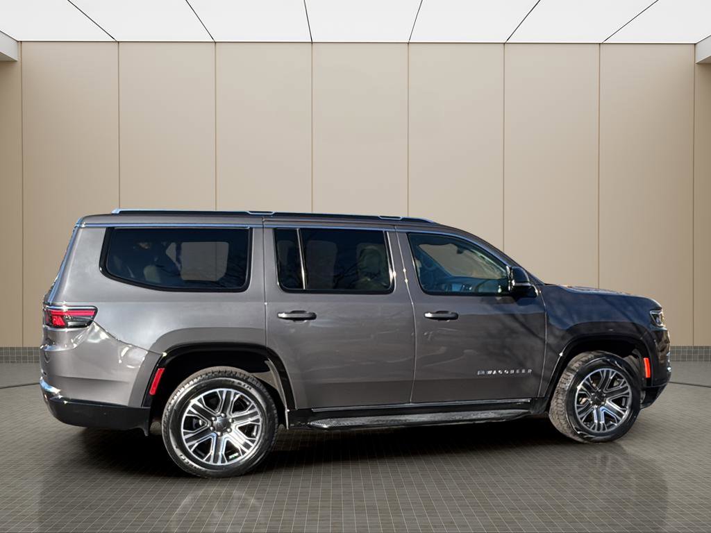 Used 2023 Jeep Wagoneer 4WD w/ Premium Group I image 6
