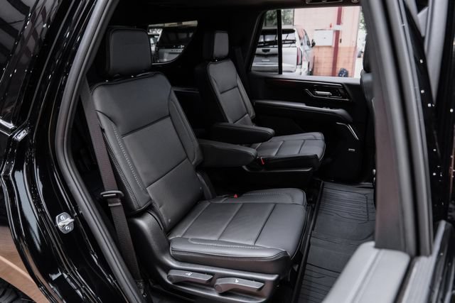 Used 2026 GMC Yukon Denali w/ Sun & Power Step Package AWD/4WD image 68
