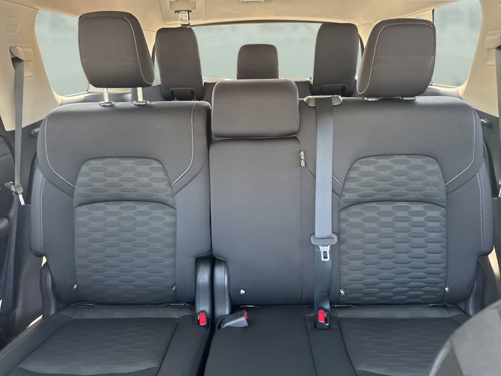 Used 2024 Nissan Pathfinder S AWD/4WD image 10