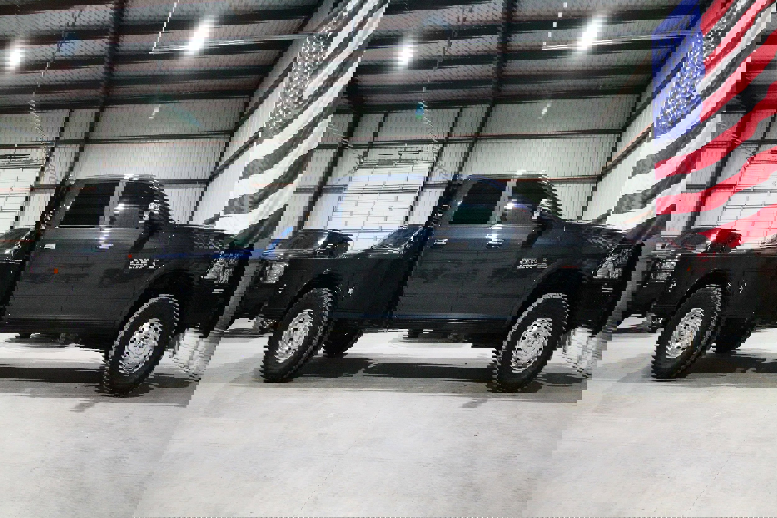 Used 2018 RAM 3500 Laramie w/ Convenience Group image 14