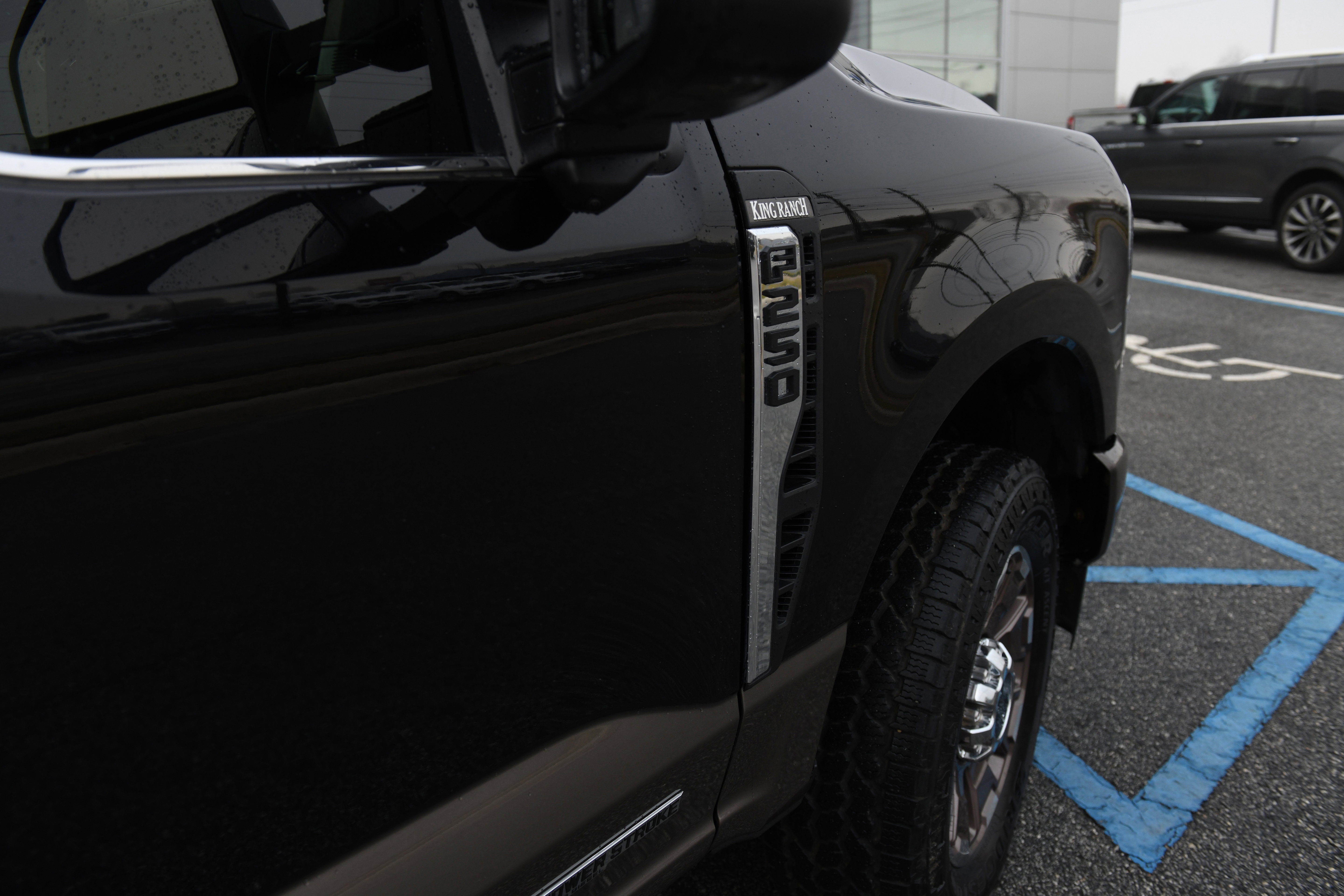 Used 2023 Ford F250 King Ranch image 11