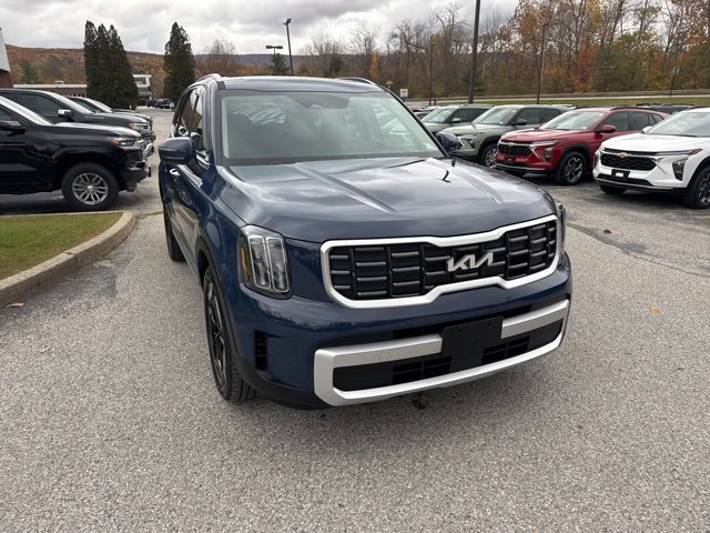Used 2025 Kia Telluride S image 10