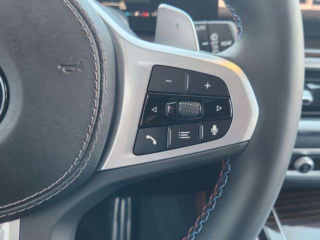 Used 2026 BMW X7 M60i w/ Executive Package image 28