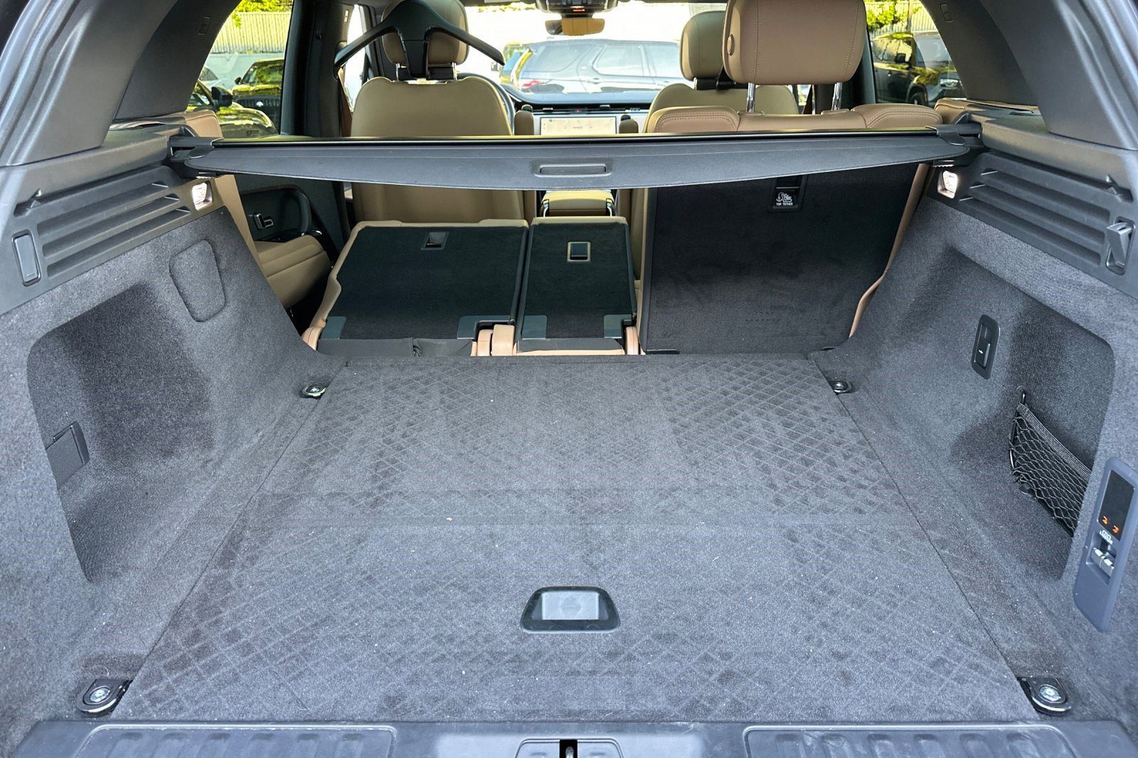 Used 2025 Land Rover Range Rover Sport SE image 33