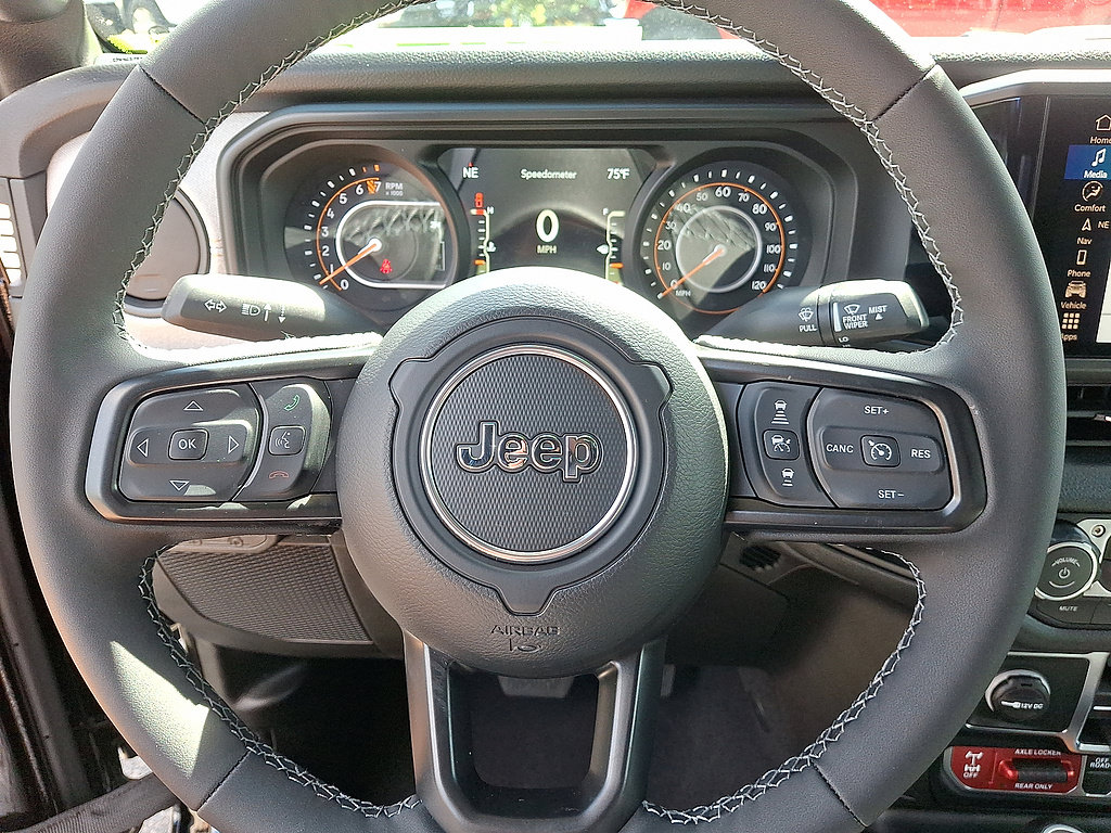 Certified 2026 Jeep Gladiator Sport AWD/4WD image 8