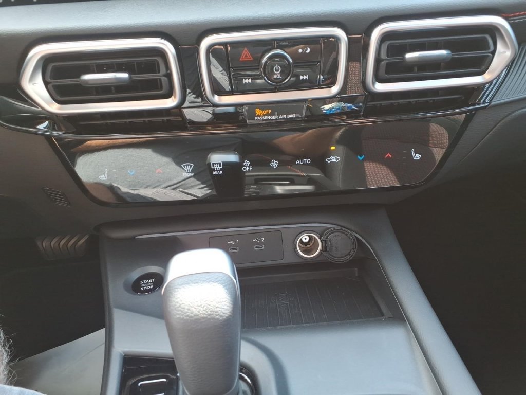 New 2026 Nissan Sentra SR w/ SR All Weather Package FWD image 20