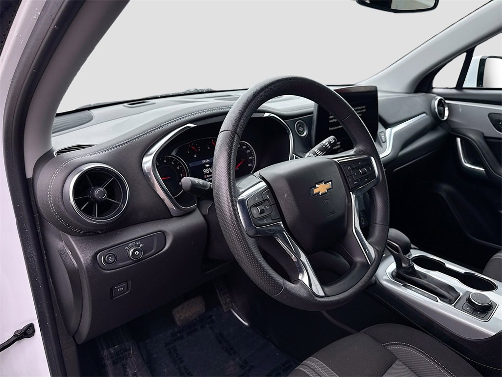 Used 2024 Chevrolet Blazer LT w/ Convenience Package image 9