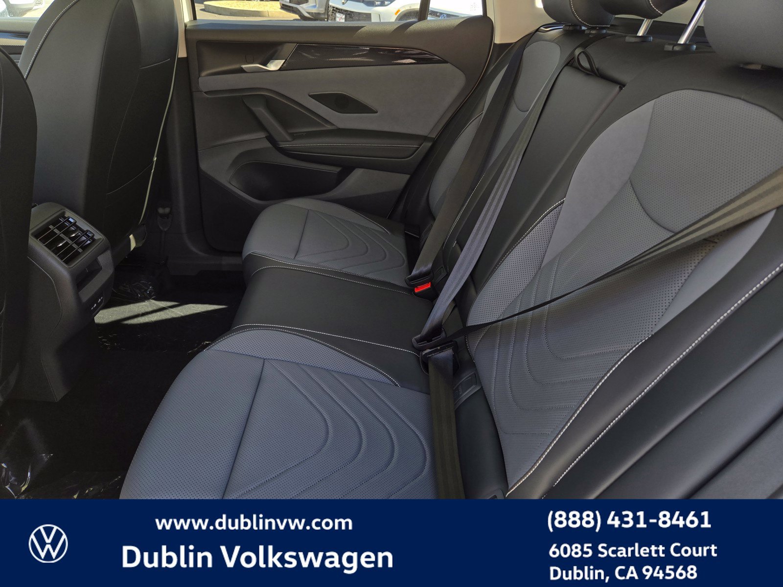 New 2026 Volkswagen Tiguan SE AWD/4WD image 10