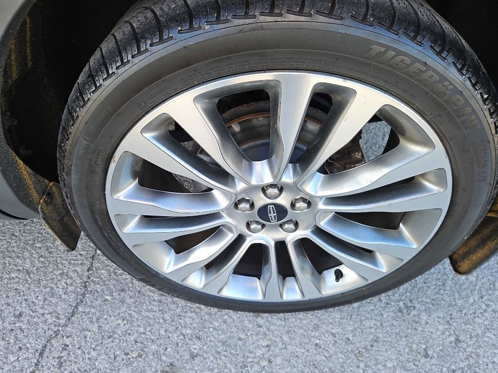 Used 2018 Lincoln MKX Reserve w/ Canadian Touring Package image 11