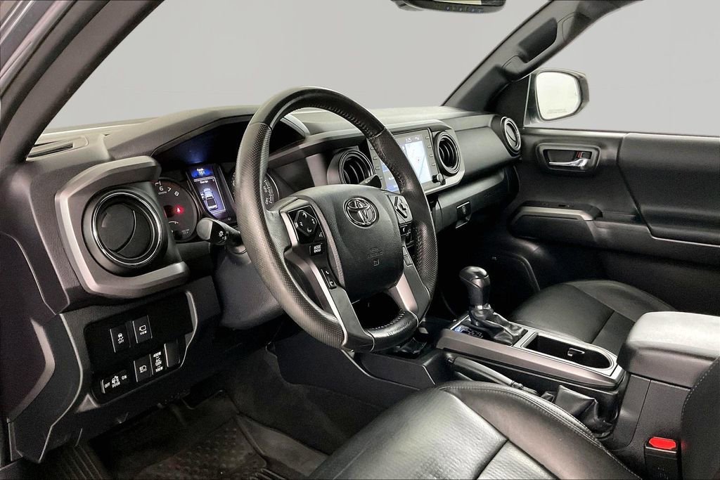 Used 2022 Toyota Tacoma TRD Off-Road w/ TRD Premium Off Road Package AWD/4WD image 16