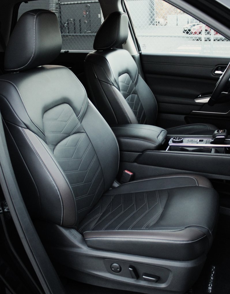 Certified 2023 Nissan Pathfinder Platinum image 25