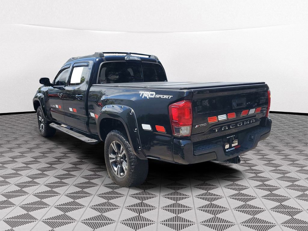 Used 2017 Toyota Tacoma TRD Sport w/ Tow Package RWD image 4