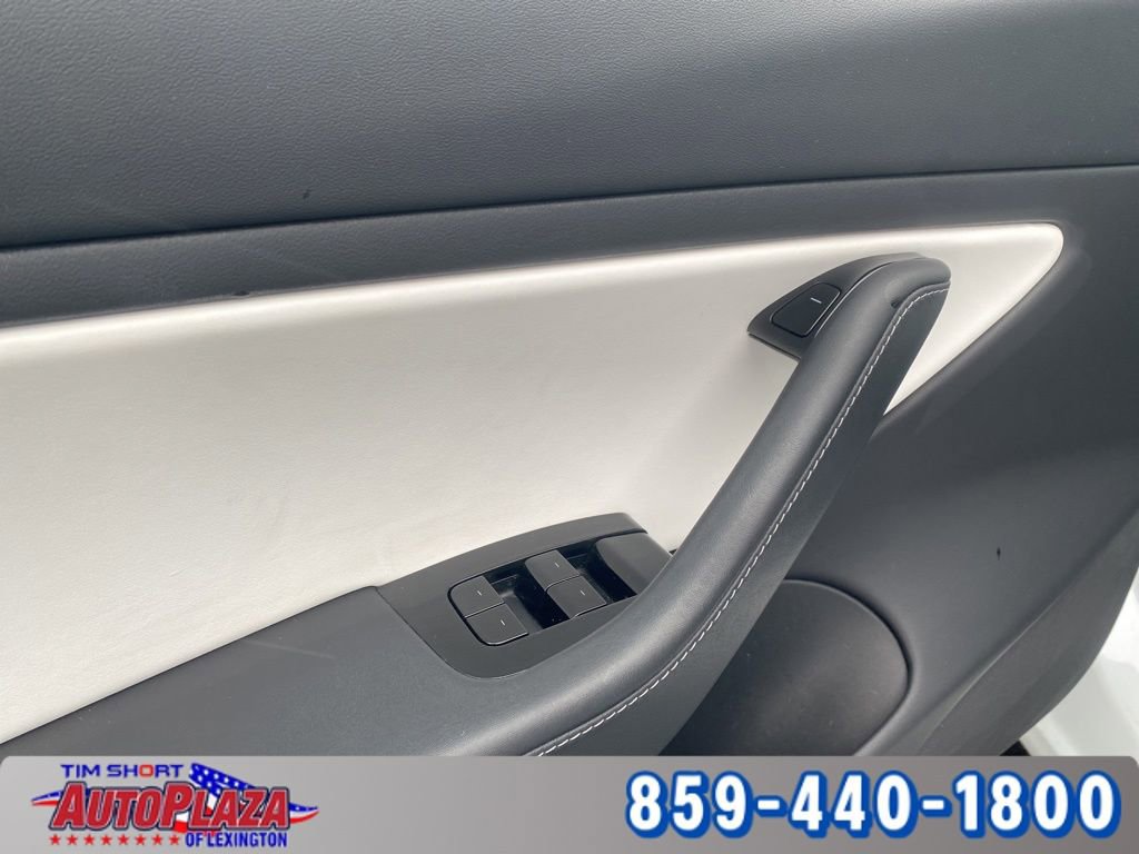 Used 2019 Tesla Model 3 Long Range image 16