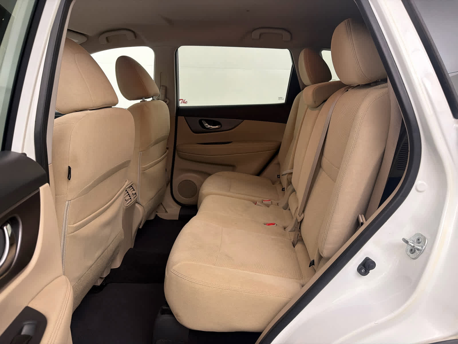 Used 2016 Nissan Rogue S w/ Appearance Package FWD image 15