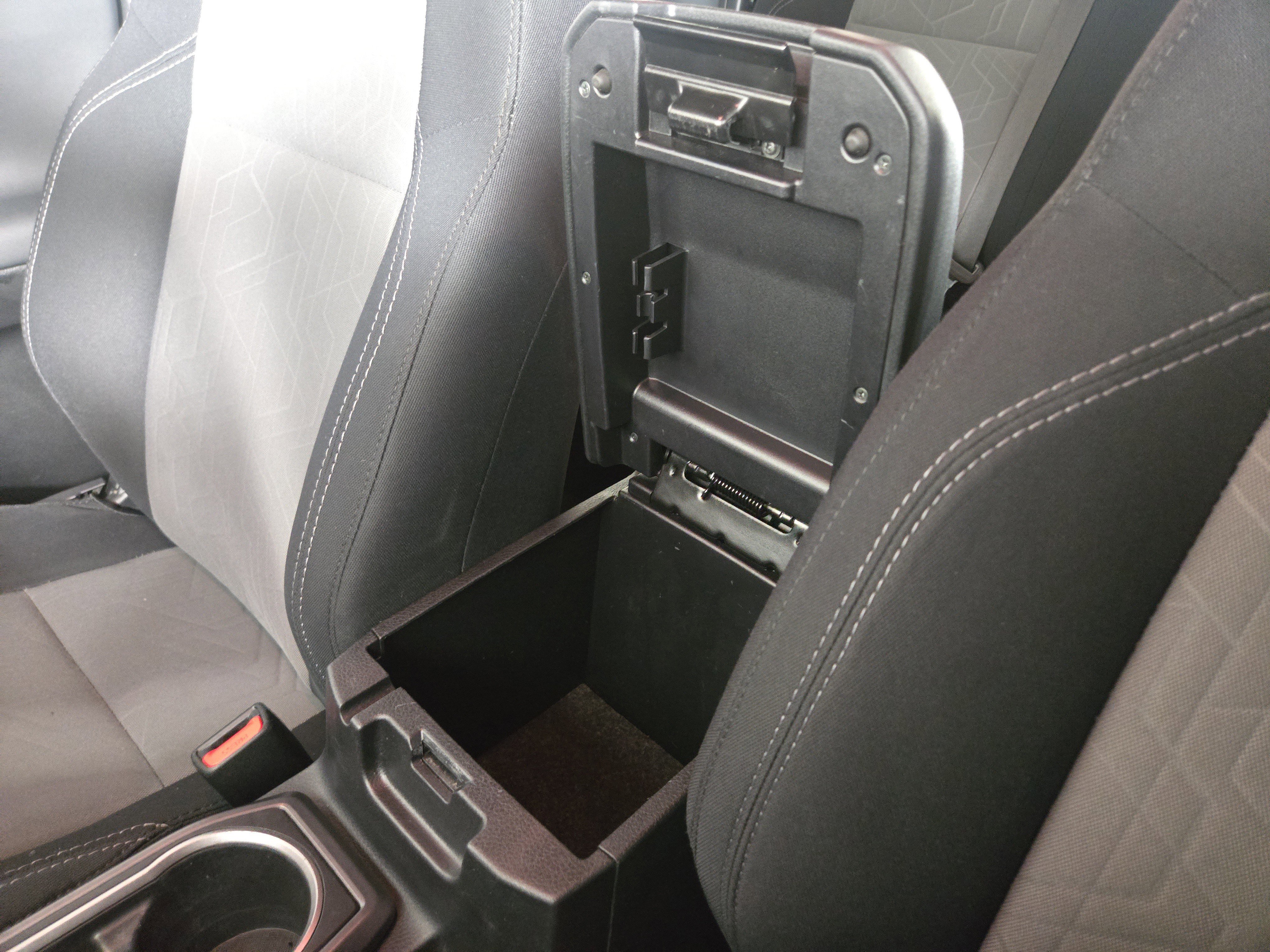 Used 2021 Toyota Tacoma TRD Sport w/ Technology Package image 25