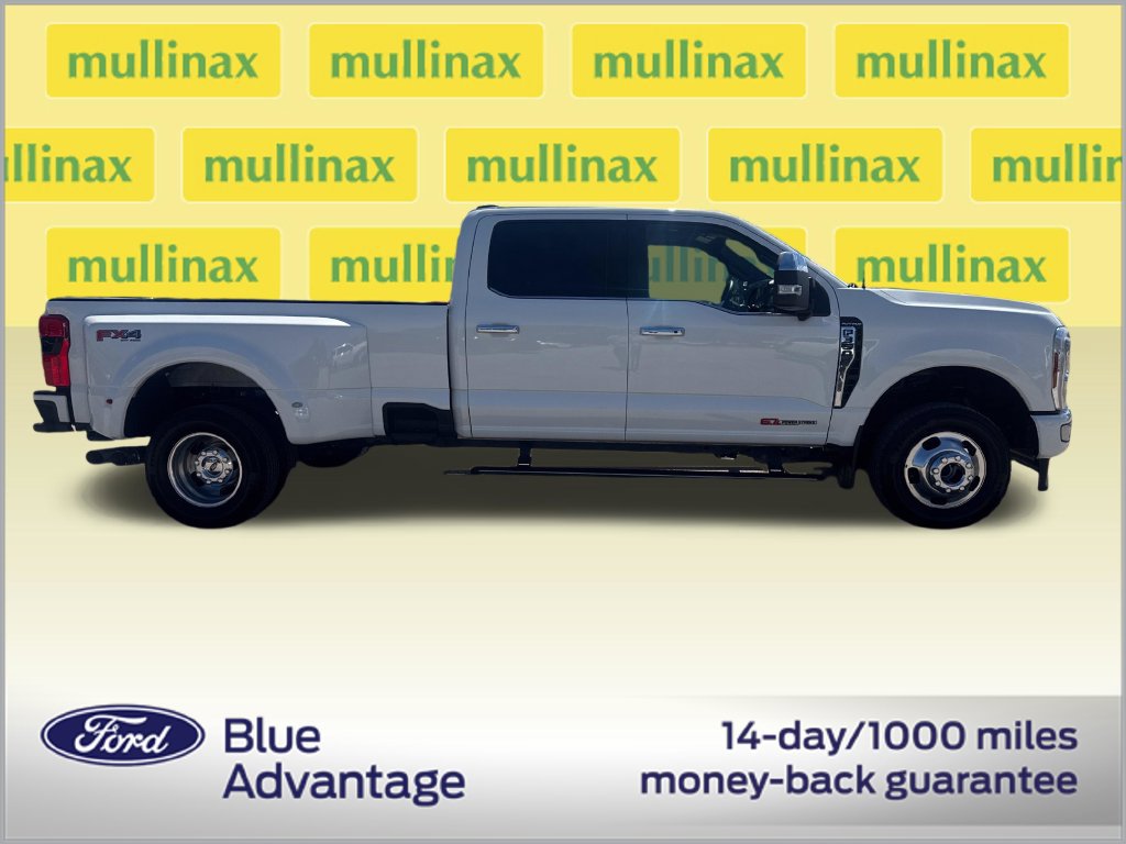 Used 2024 Ford F350 Platinum w/ FX4 Off-Road Package AWD/4WD image 2
