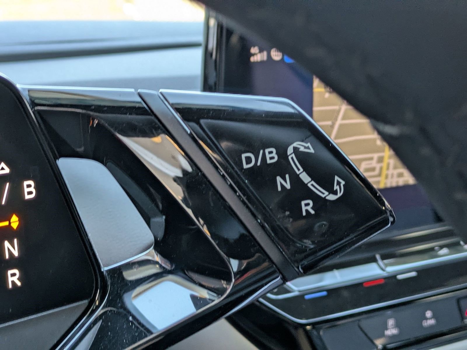 Used 2023 Volkswagen ID.4 Pro image 14