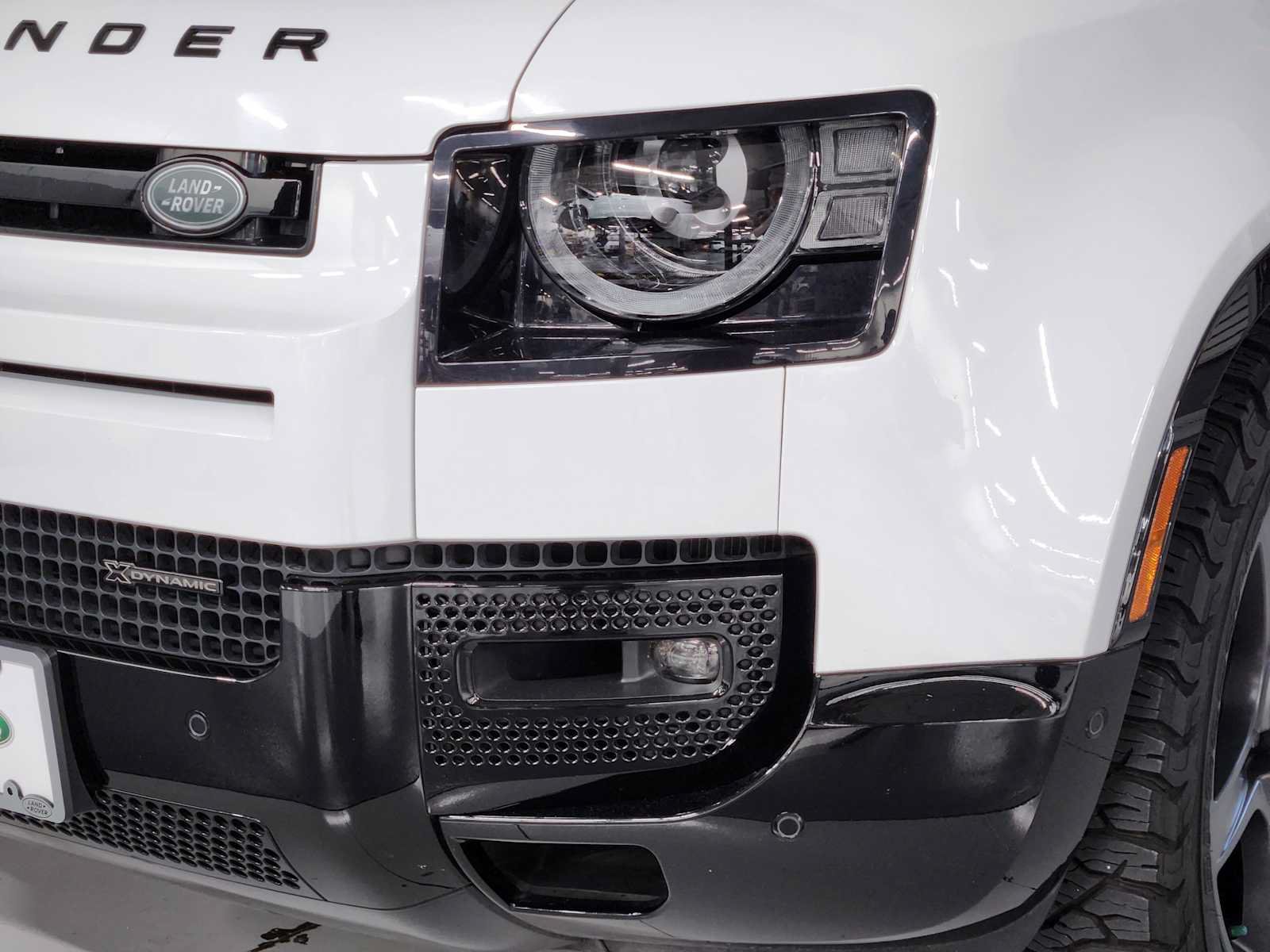 Used 2023 Land Rover Defender 130 X-Dynamic SE AWD/4WD image 12