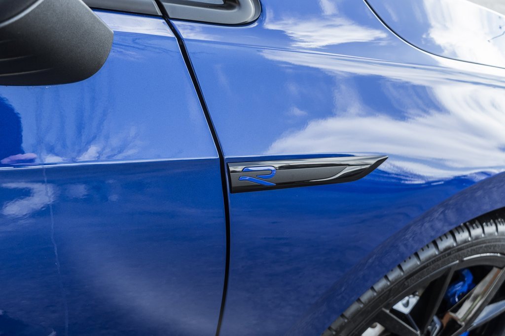 Used 2023 Volkswagen Golf 20th Anniversary Edition image 4