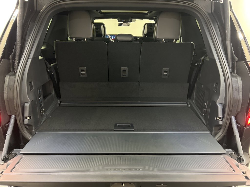 New 2026 Ford Expedition Platinum image 40