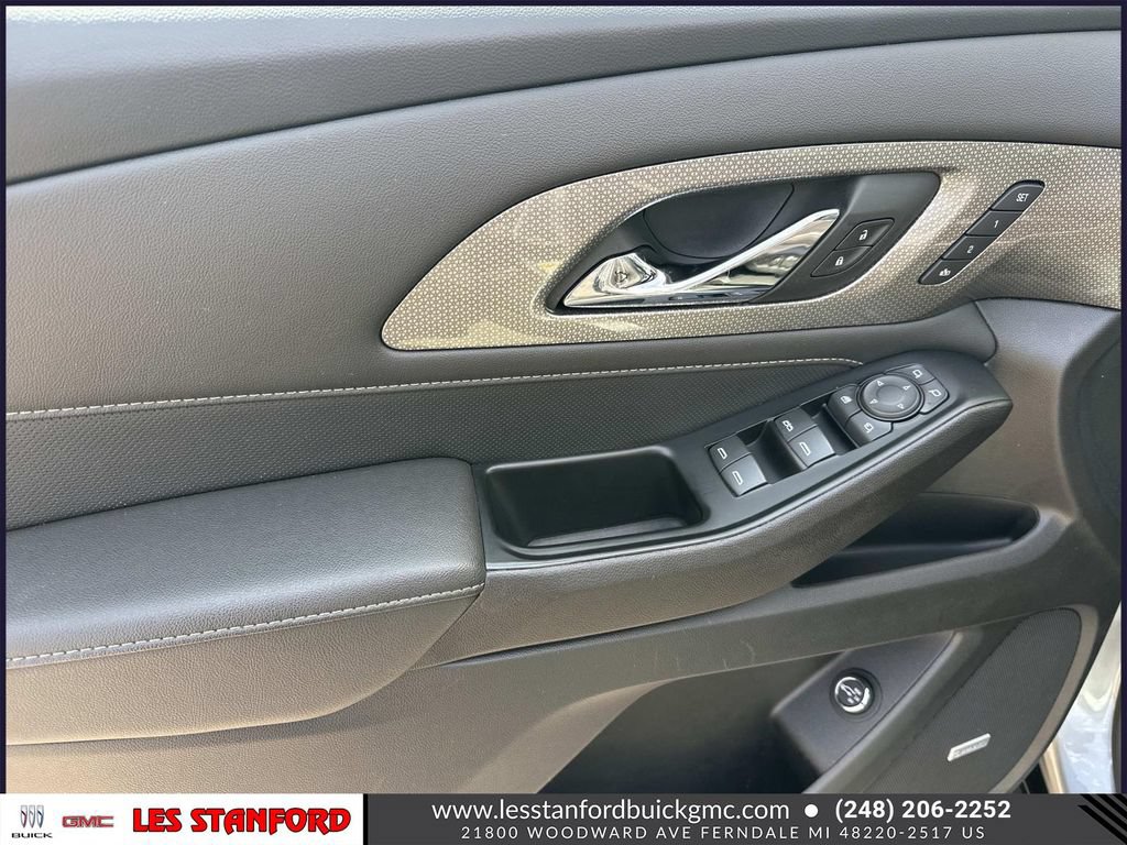Certified 2023 Chevrolet Traverse Premier w/ Redline Edition FWD image 16