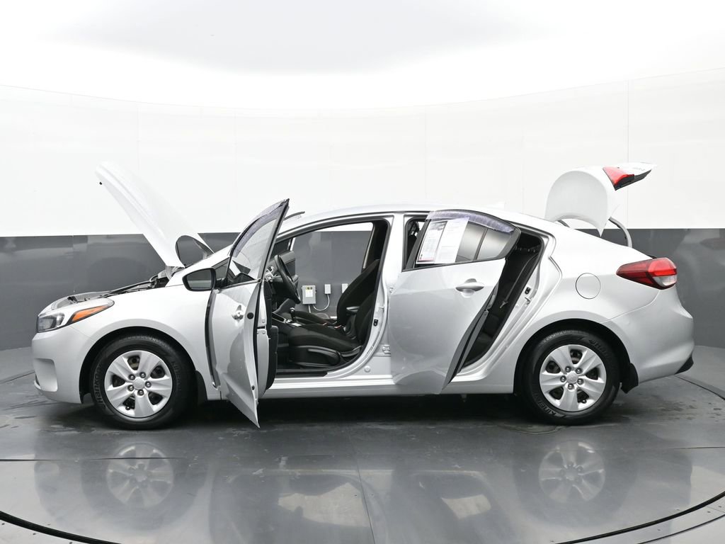 Used 2017 Kia Forte LX image 46