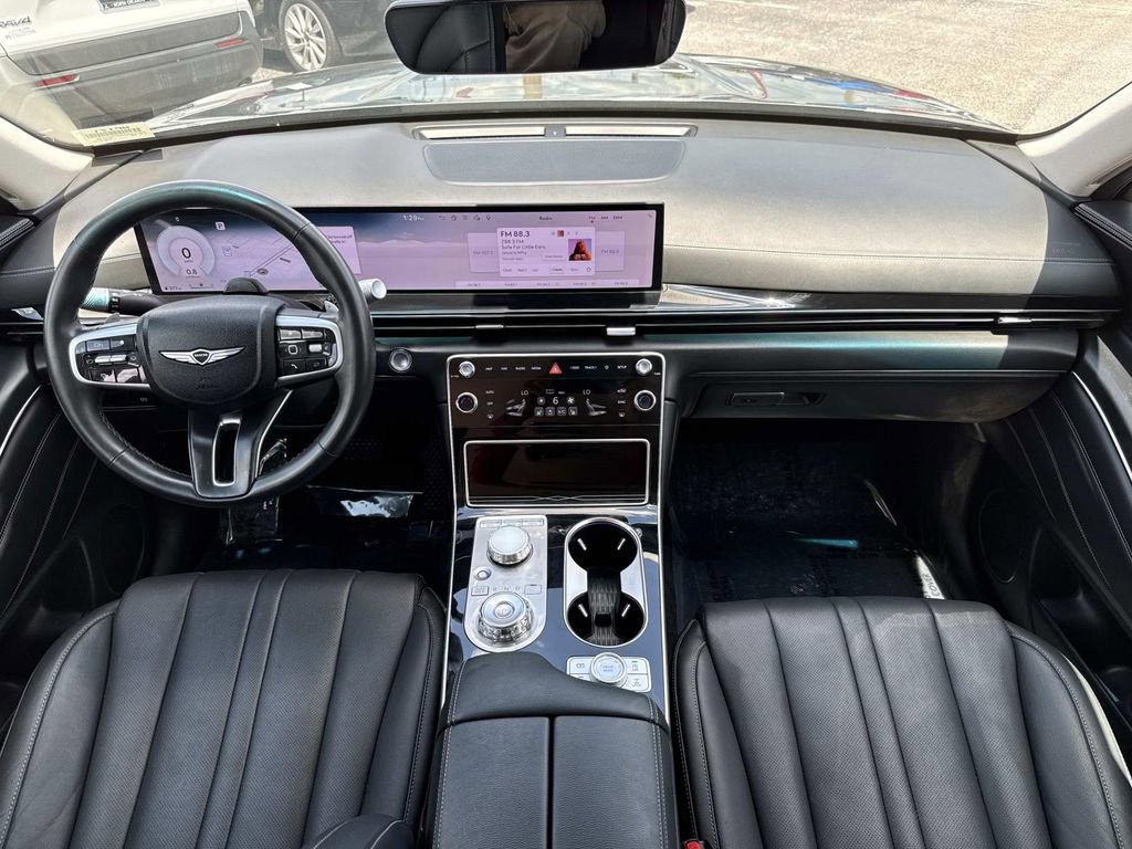 Used 2025 Genesis GV80 2.5T Standard AWD/4WD image 17