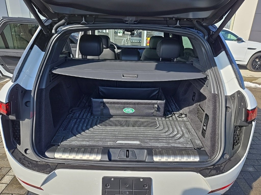 Used 2023 Land Rover Range Rover Sport SE Dynamic image 18