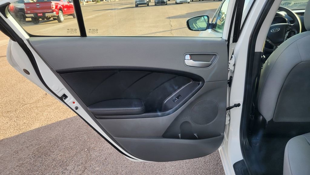 Used 2017 Kia Forte LX w/ LX Popular Package image 21