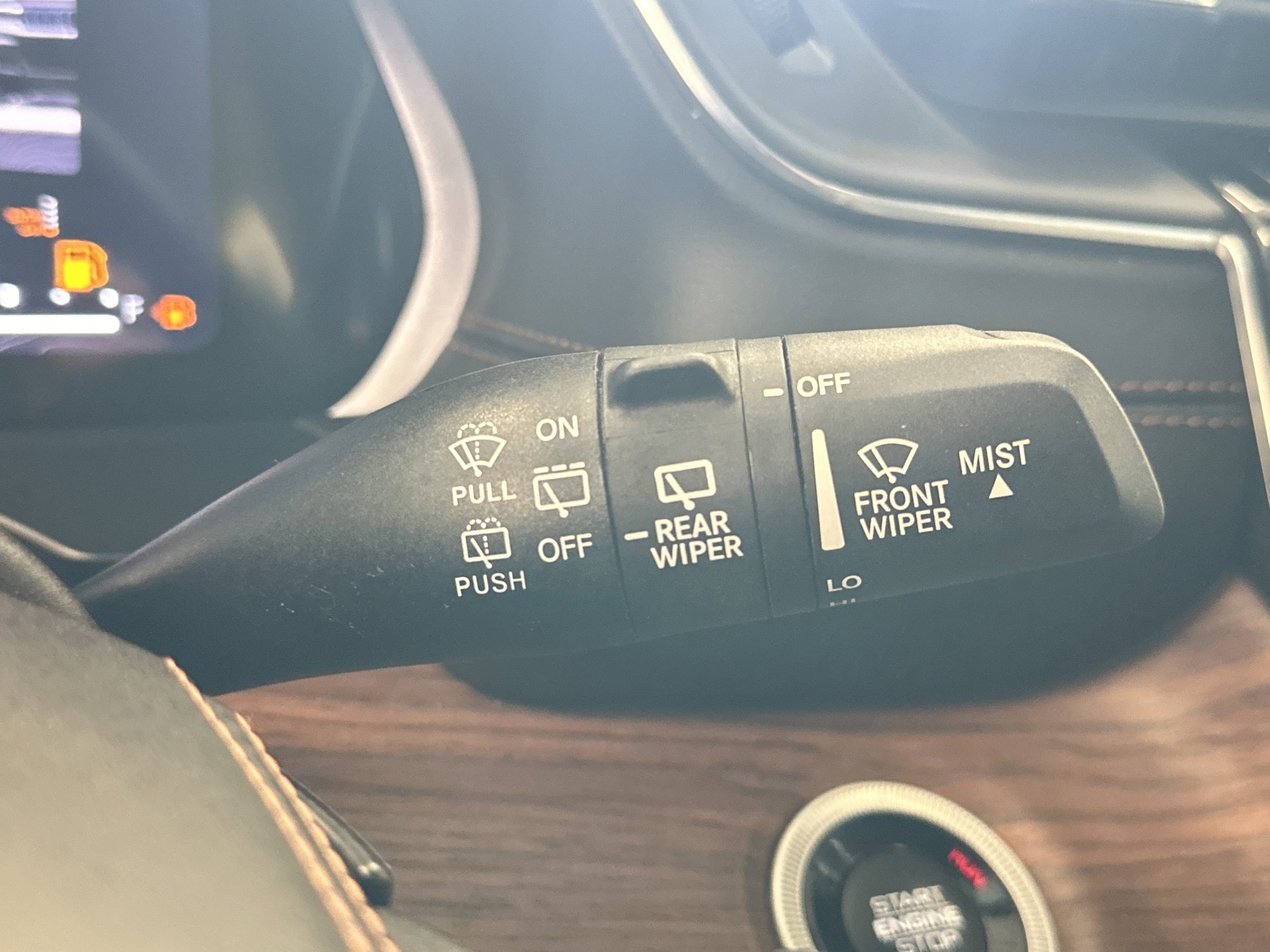 Used 2023 Jeep Grand Cherokee L Summit w/ Advanced Protech Group IV image 40